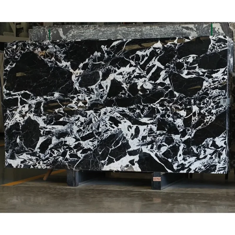 प्राकृतिक कैलाकत्ता ब्लैक मार्बल स्लैब - आधुनिक पॉलिश किया गया प्रीमियम ब्लैक मार्बल स्लैब, होटल और विला के लिए आंतरिक फर्श के लिए लक्ज़री डिज़ाइन