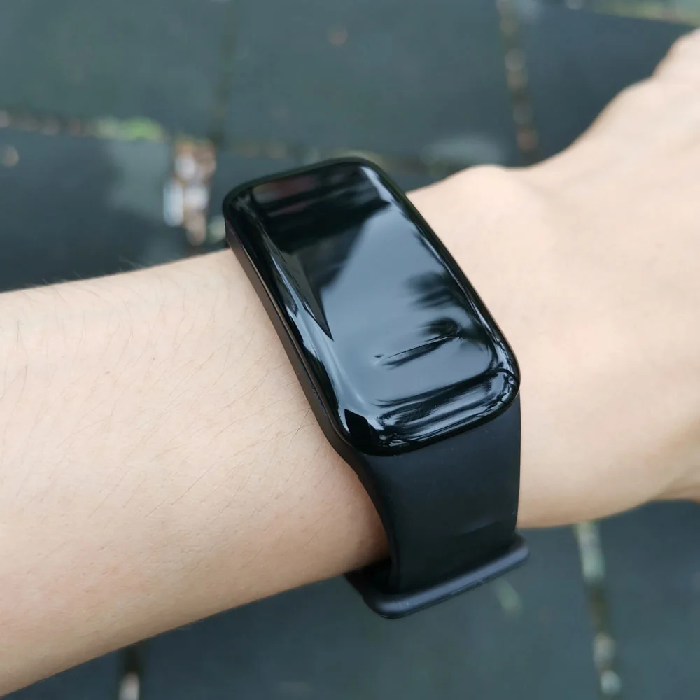 Meeblue Social Distance Bracelet Alarm Vibration Reminder Bluetooth Ibeacon Meeblue Social Distance Bracelet Alarm Vibration Reminder Bluetooth Ibeacon