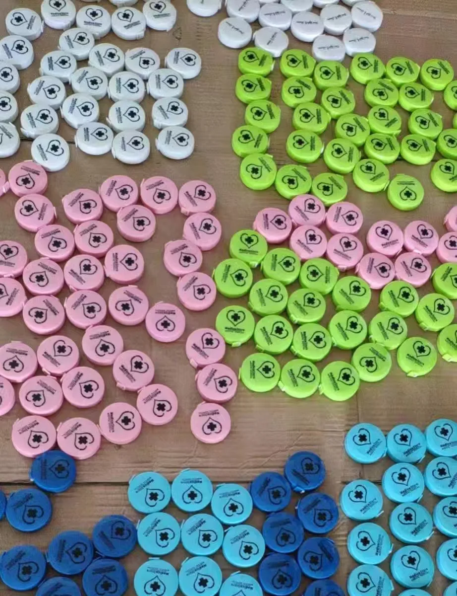 Colored Mini Round Telescopic Leather Tape Measure 1.5m Soft Ruler with Advertising Logo Gift in Stock preview 3
