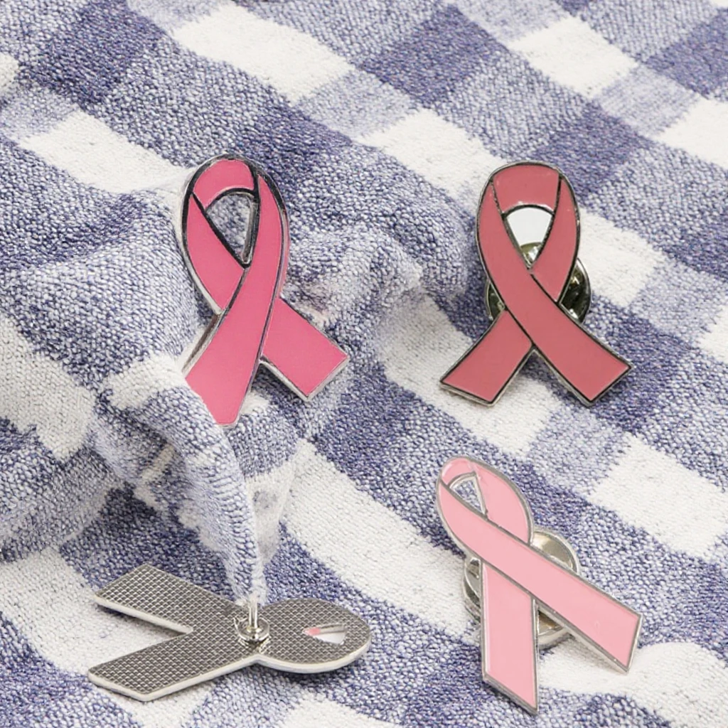 Брошь на лацкан с эмблемой