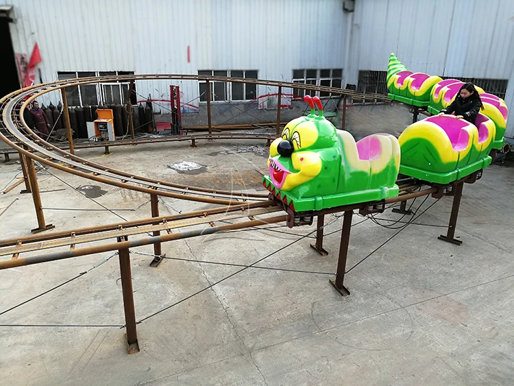 Amusement rides16席グラスファイバーローラーコースター販売のため