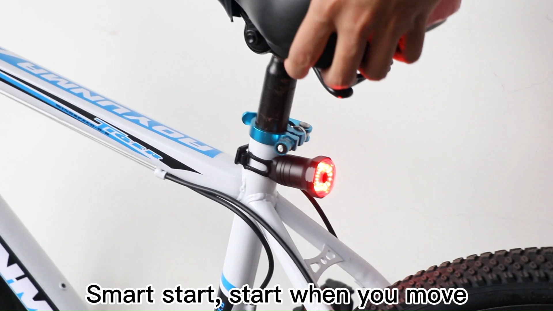 Lampe LED route et VTT Arrière avec Projection au sol