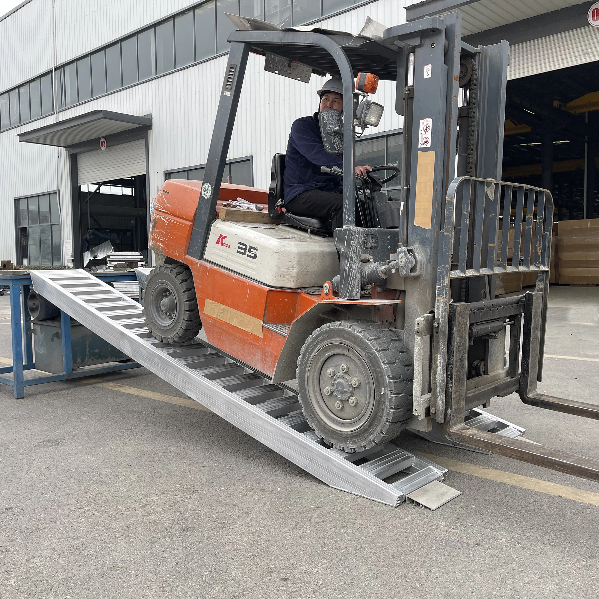 Dock Leveler