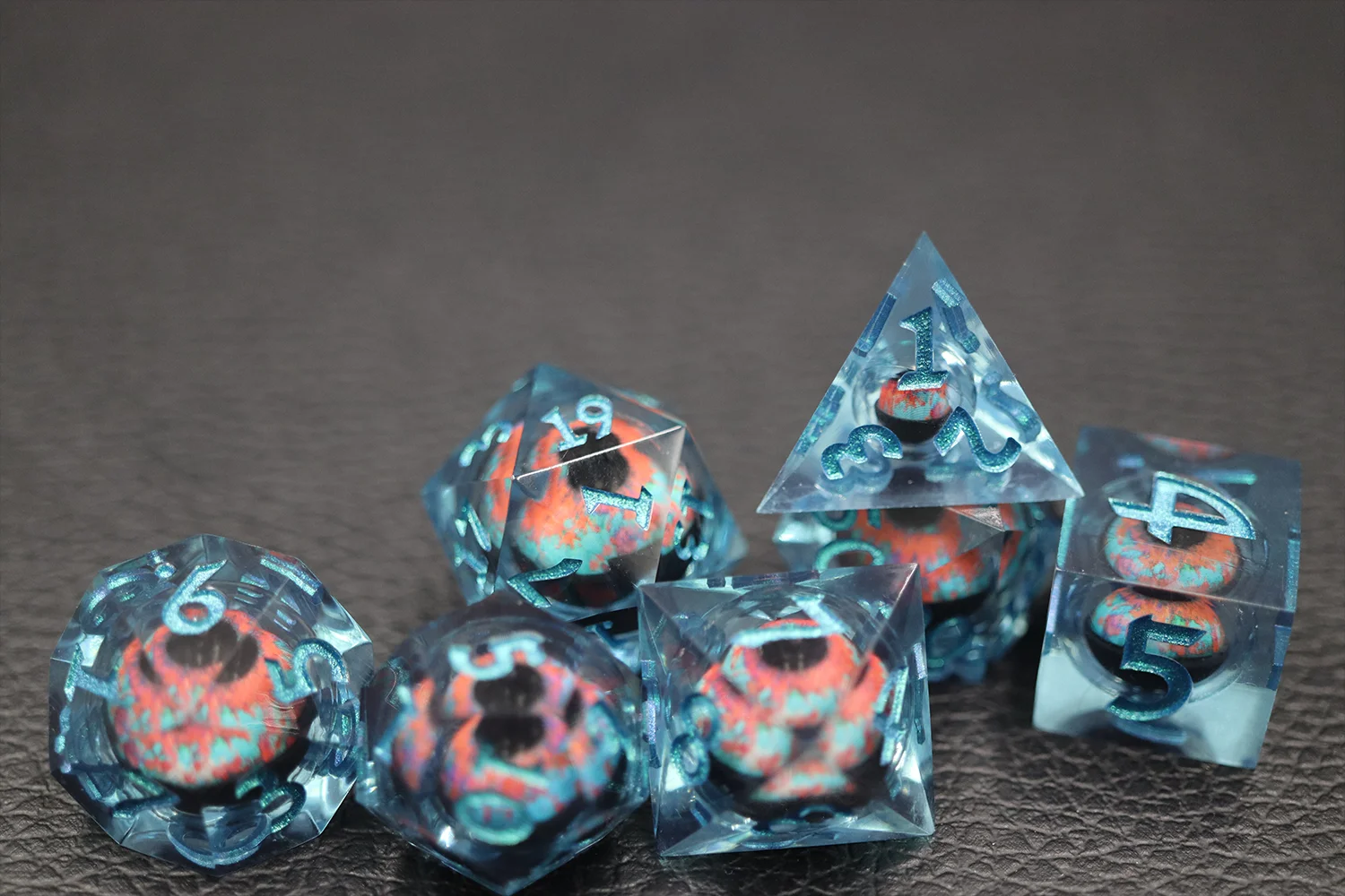 Custom 16mm Dnd Blue Dice Board Game Resin sharp Edge D4-d20 Polyhedral Dice Include Blood Eyes 7pcs Dice Set factory