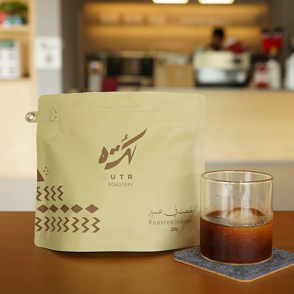 Custom New Design Plastic Mylar Stand up Pouch Diamond Shape Coffee Bean Packaging Bags With Hang Hole