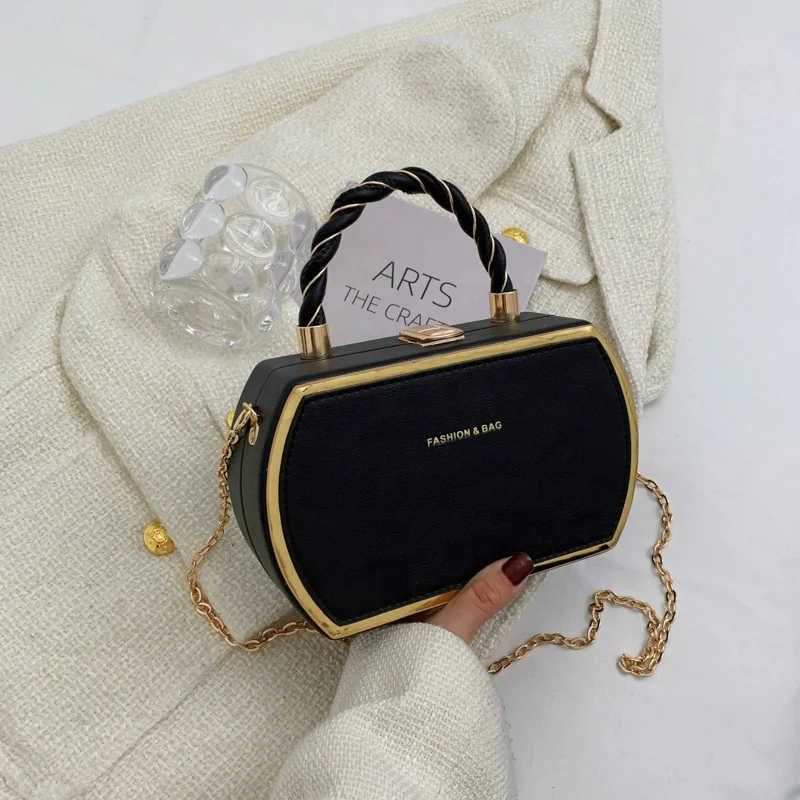 2024 New Fashionable Women's One Shoulder PU Leather Handbag High Quality with Chain Decoration Open Closure Type
