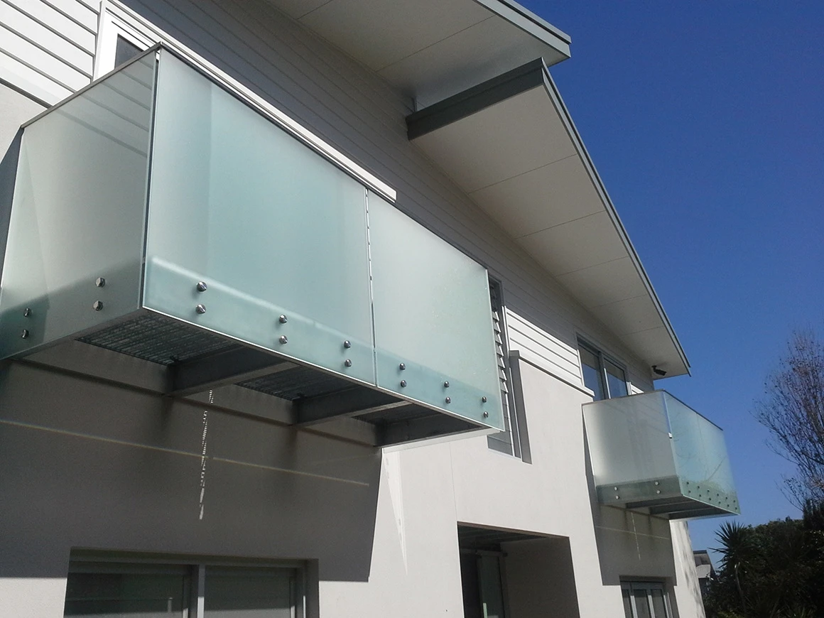 Balcony Glass Railings Stainless Steel 42.4mm Diameter Standoff Glass Railings for Terrace supplier