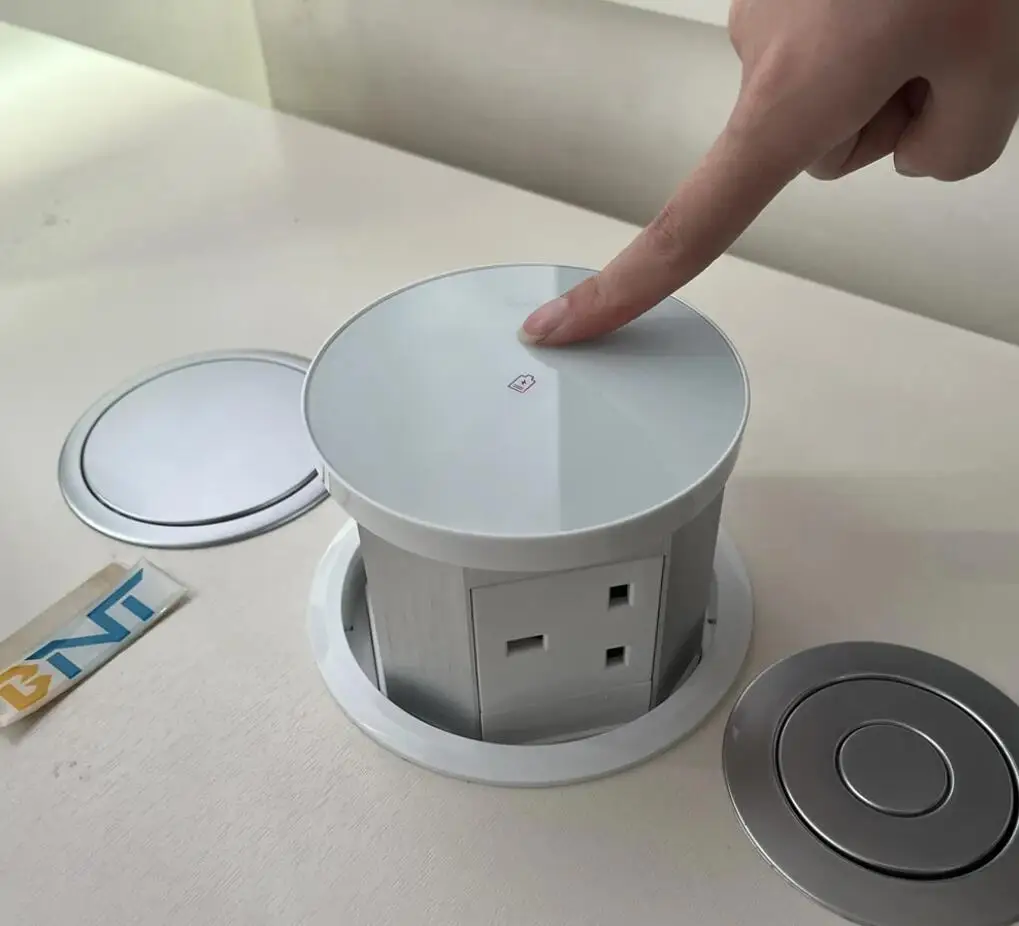 Round Display Socket Customized BNT Aluminum Alloy Office Pop Embedded Tabletop Socket 3 ...