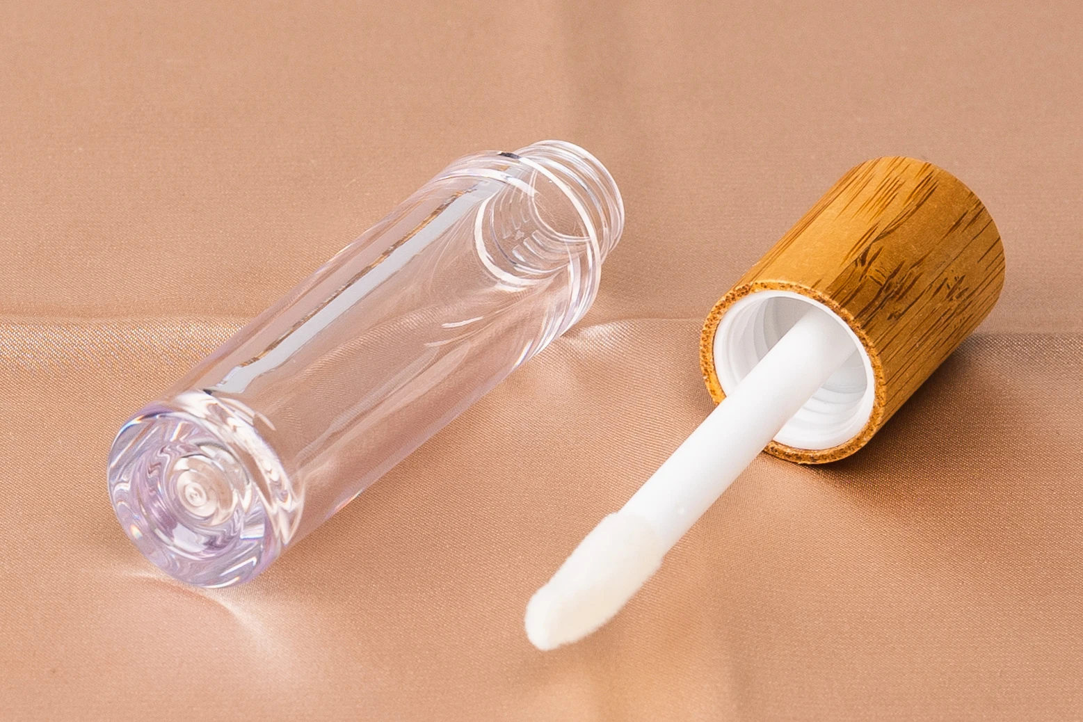 
Bamboo Matte Empty Plastic Lip Gloss Packaging Lip Gloss Tube Custom Logo Wholesale Lip Gloss Tube 