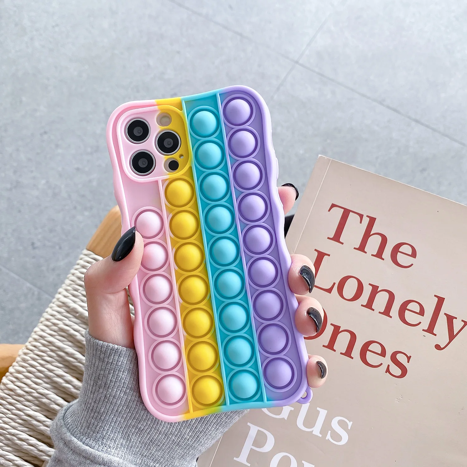 Laudtec New Design Food Grade Silicone Mobile Phone Case For iPhone 13 12