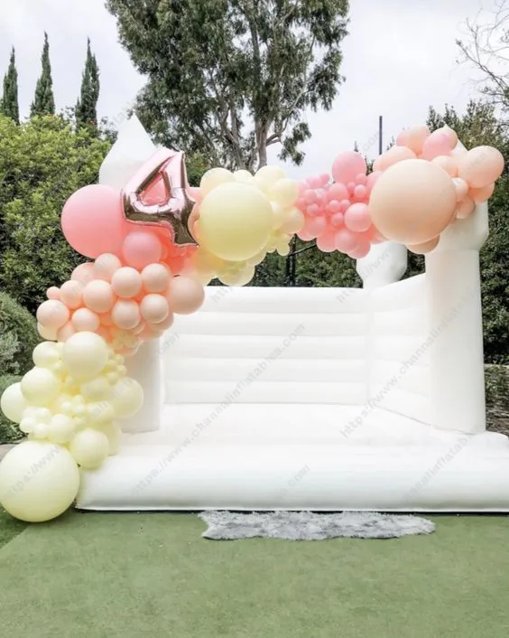 派对室内成人充气气球派对装饰活动城堡商业白色婚礼充气弹跳房子