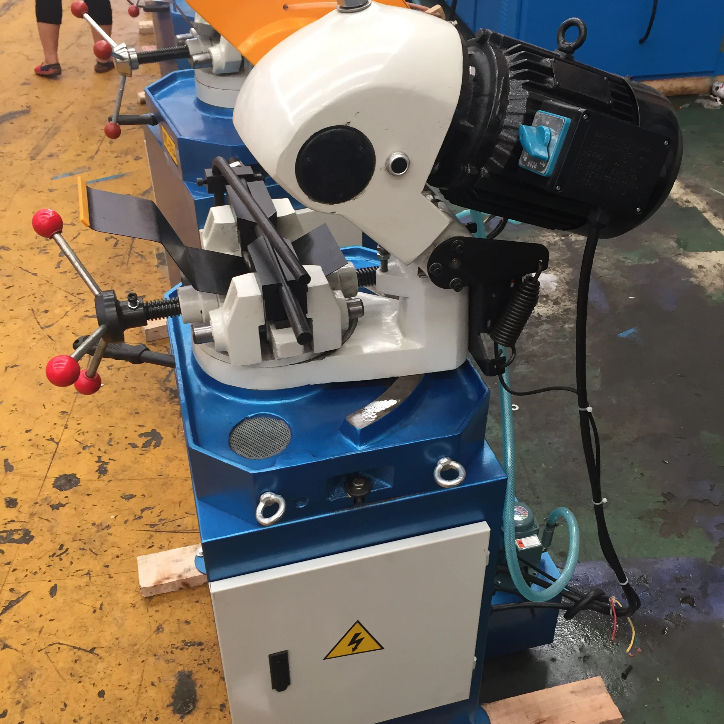 Circular Automatic Cnc Hole and Square Hand Automatically Handheld Burr Iron Beveling Gi Pipe Thread Cutting Machine