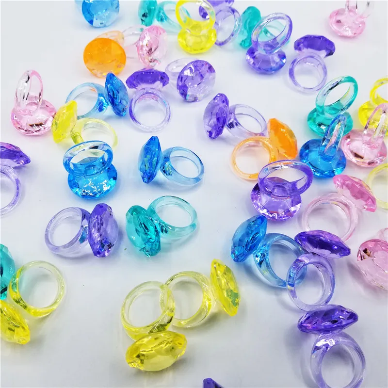 Hongzhi Transparent Colorful Assorted Plastic Toy Rings