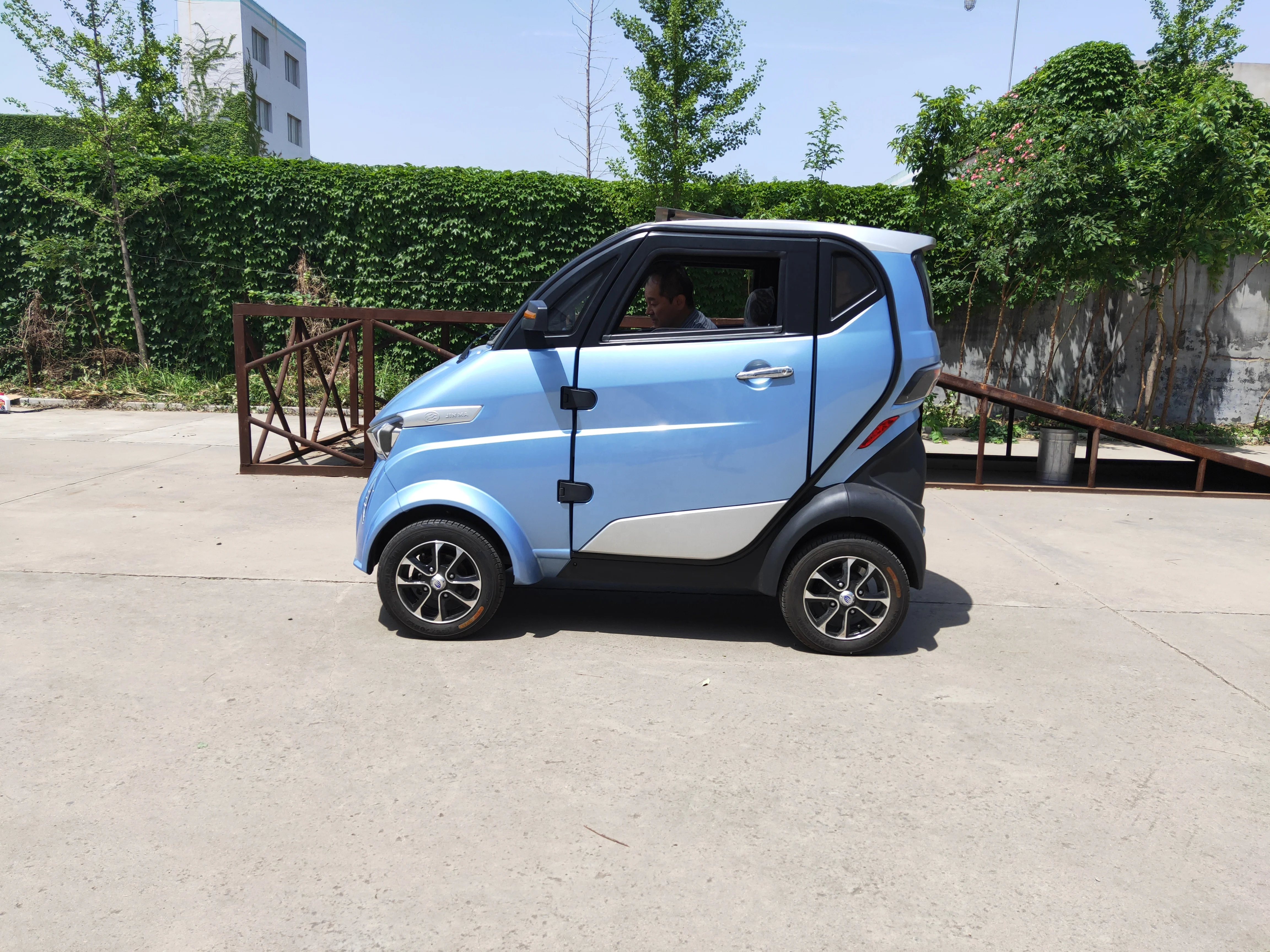 Миниатюрный электровнедорожник, новый электромобиль высокого качества, электромотоцикл для Европейской сертификации 2019 EEC