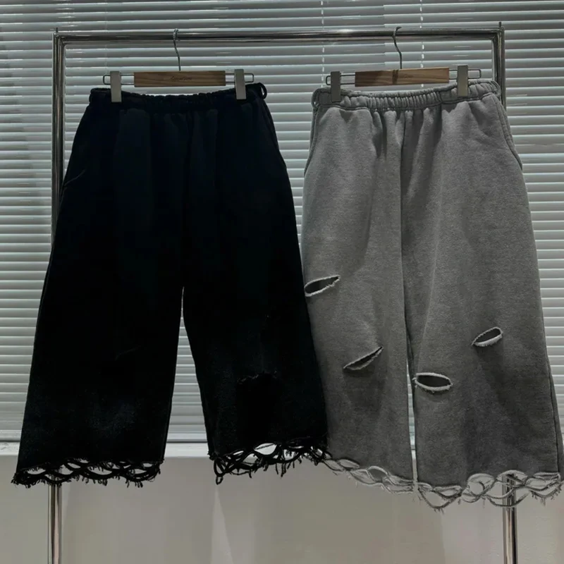 Custom Men's Distressed 3/4 Shorts Men Ripped Oversized Wide Leg Baggy Capri Shorts Raw Hem Streetwear Vintage Sweat Shorts