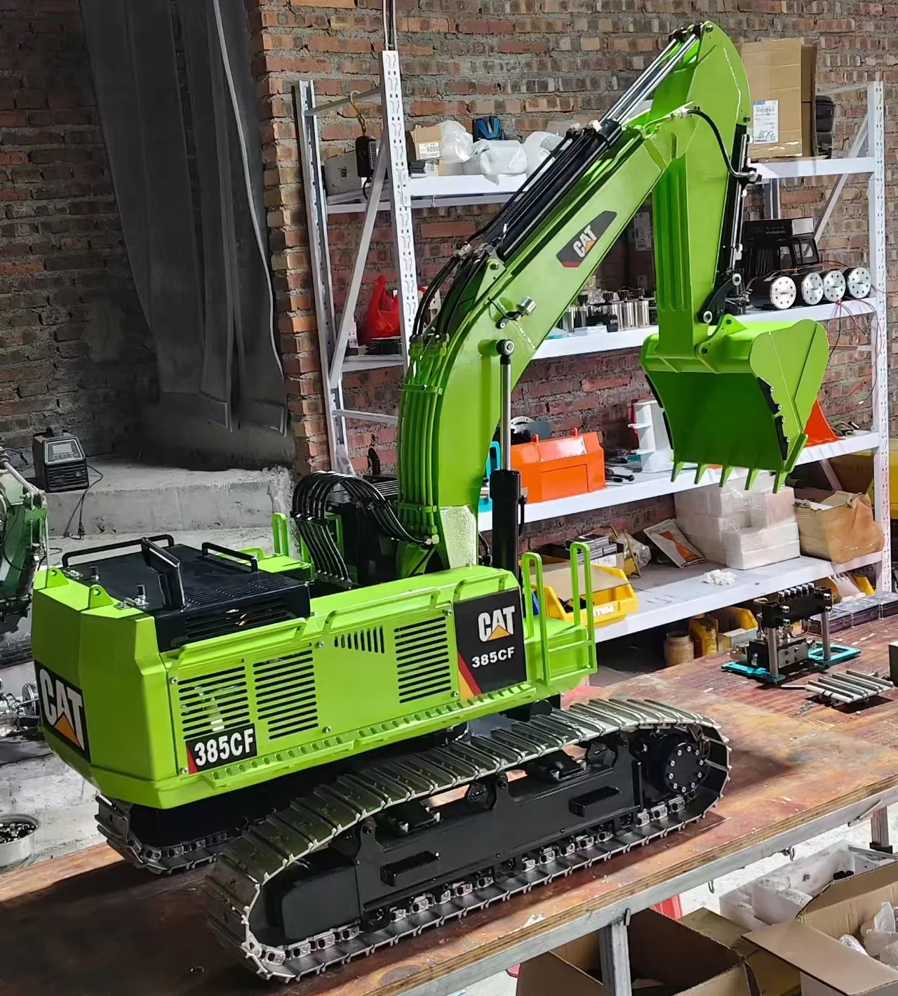 RC Cat Excavator - 1/8 Scale Remote Control Excavator Toy