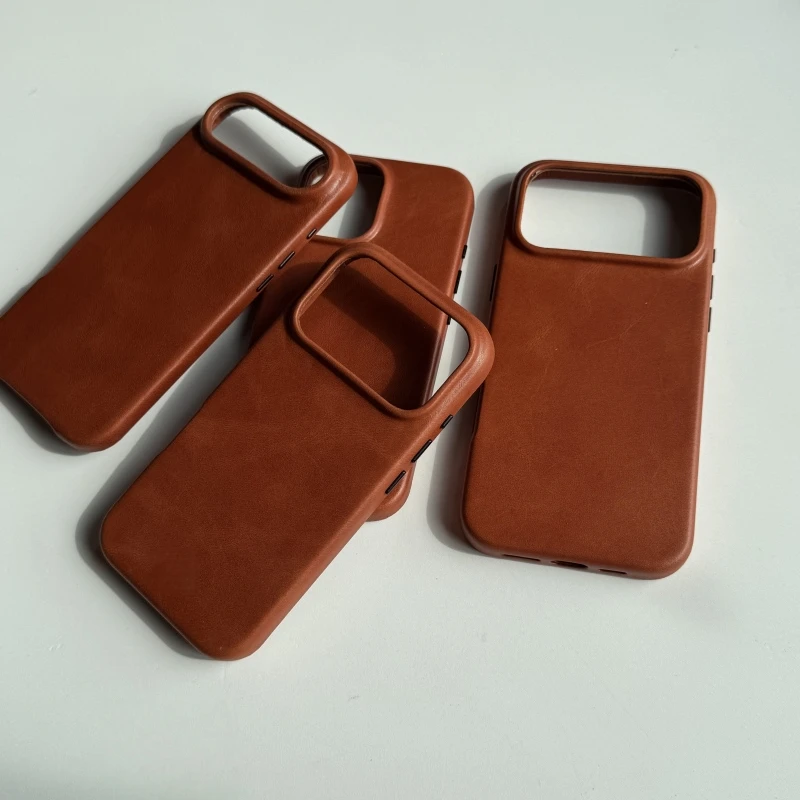 Luxurious Oil Wax Leather Case for iPhone  17 Pro Max - Image 3