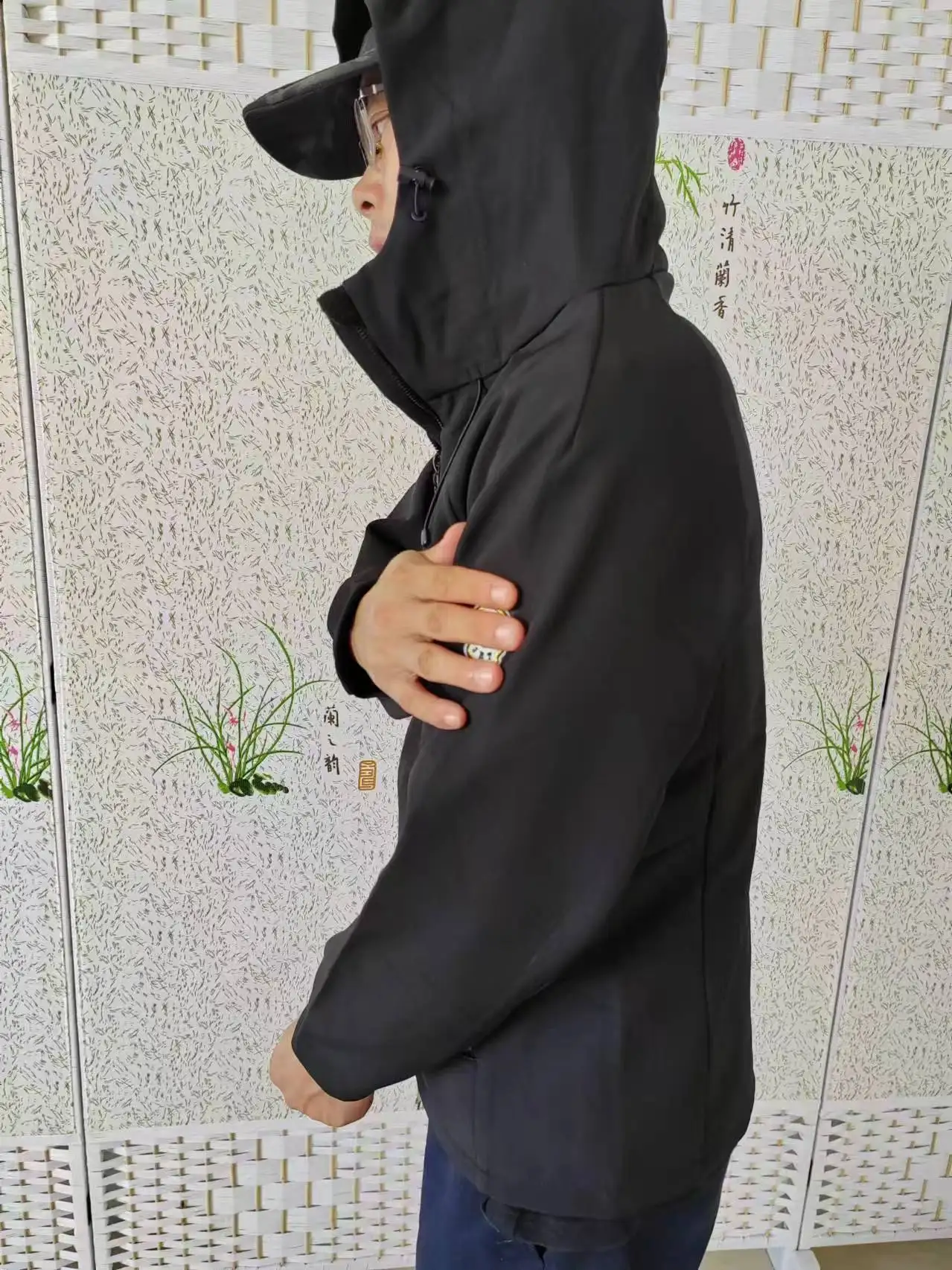 New hot sale softshell windbreaker outdoor waterproof cotton wadded jacket custom winter fleece coats men_voghion.com