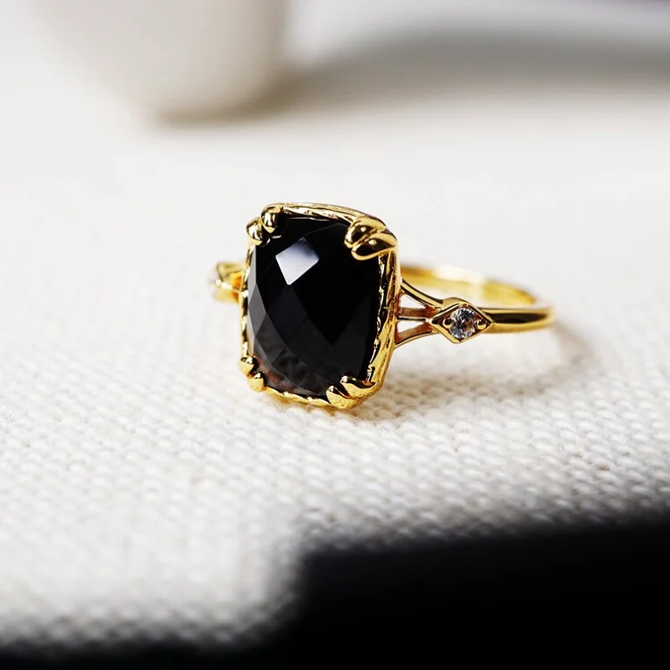 Antique Rings: Antique Rings Green Stone Jewelry