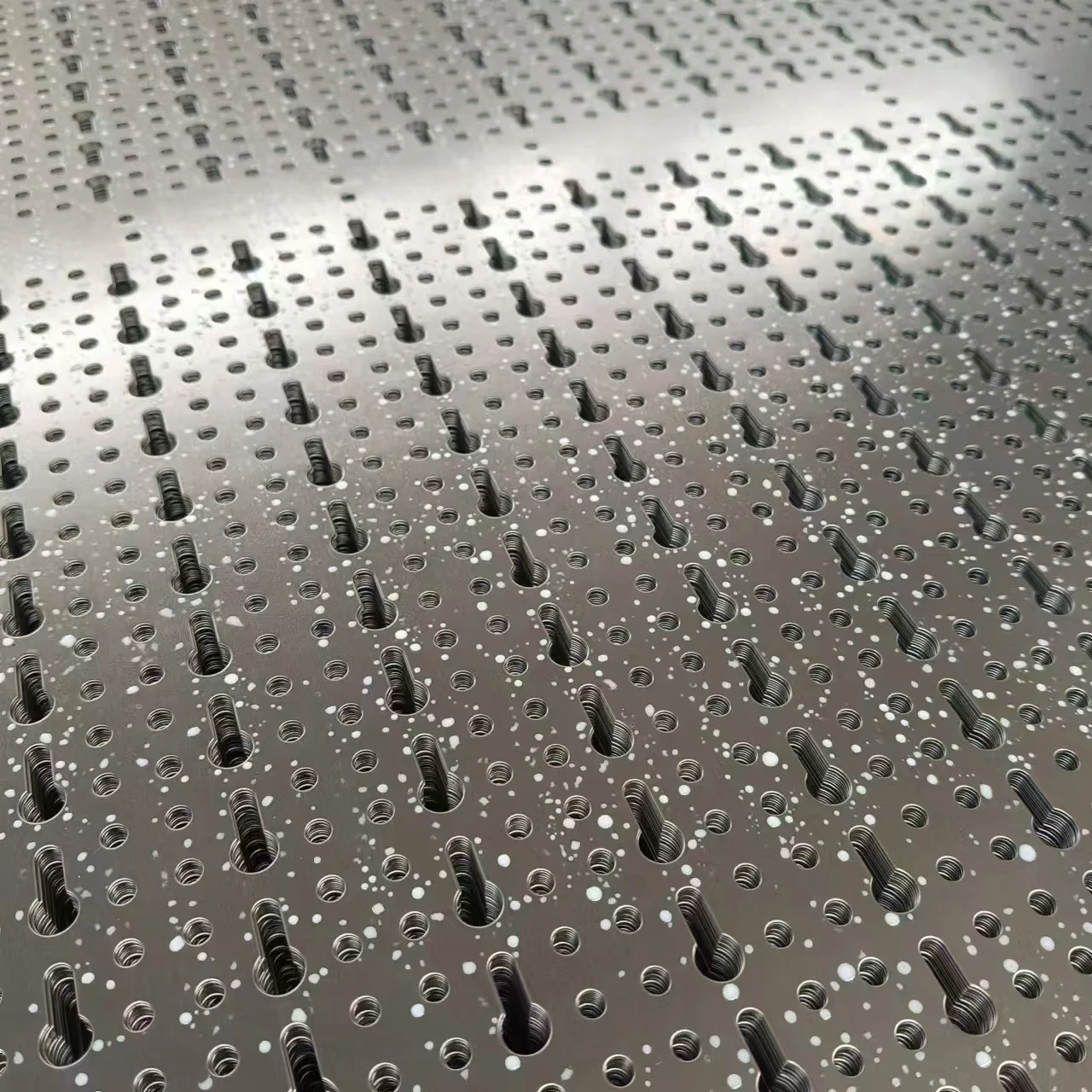 Creative Decorative Perforated Sheets for Wall Art Home Decor Unique Touch with Steel Aluminium Grating Plates Floor Application
