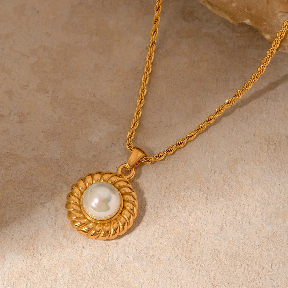 Retro Jewelry Twisted Croissant Round Pearl Pendant Necklace 18K Gold Plated Stainless Steel Pearl Pendant Necklace