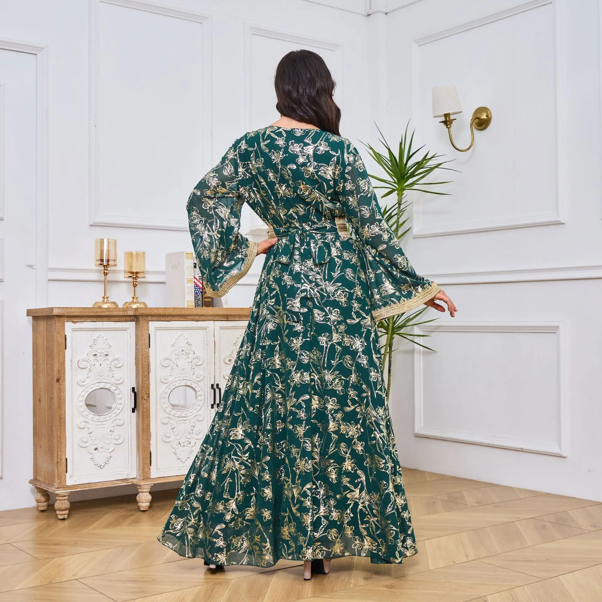 Wholesale Middle East Dubai Evening Dress Islamic Clothing Muslim Dress Fashion Gold Stamped Robe Wholesale Middle East Dubai Evening Dress Islamic Clothing Muslim Dress Fashion Gold Stamped Robe