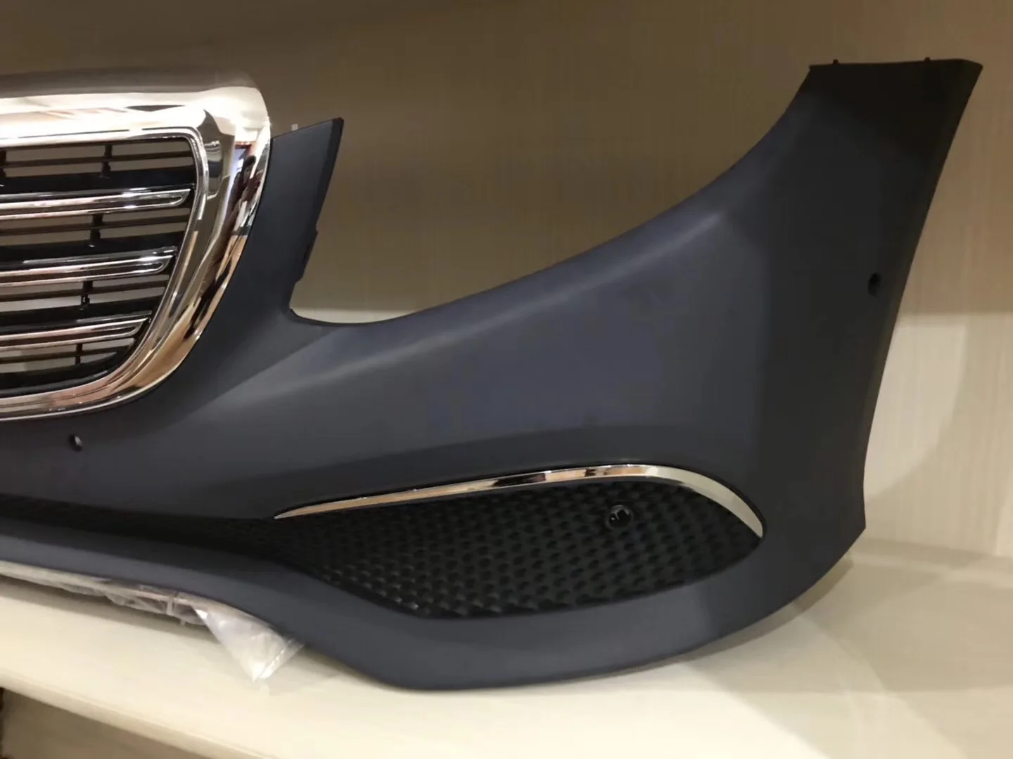 Factory W213  Front Bumper  Bodykit  for  MERCEDES  Contact Susan Yang +86 15760316722  for More Details ,thanks