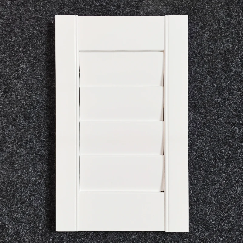 Durable Wooden Shutter Wrapped in Plastic Built-in Installation Eliminates Bending Troubles Caused by PVC in Hot Regions