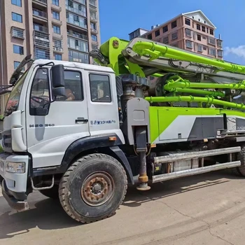 18 Years Zoomlion Steyr 37m Vertical Delivery Distance 225kw Power Used Concrete Pump Trucks