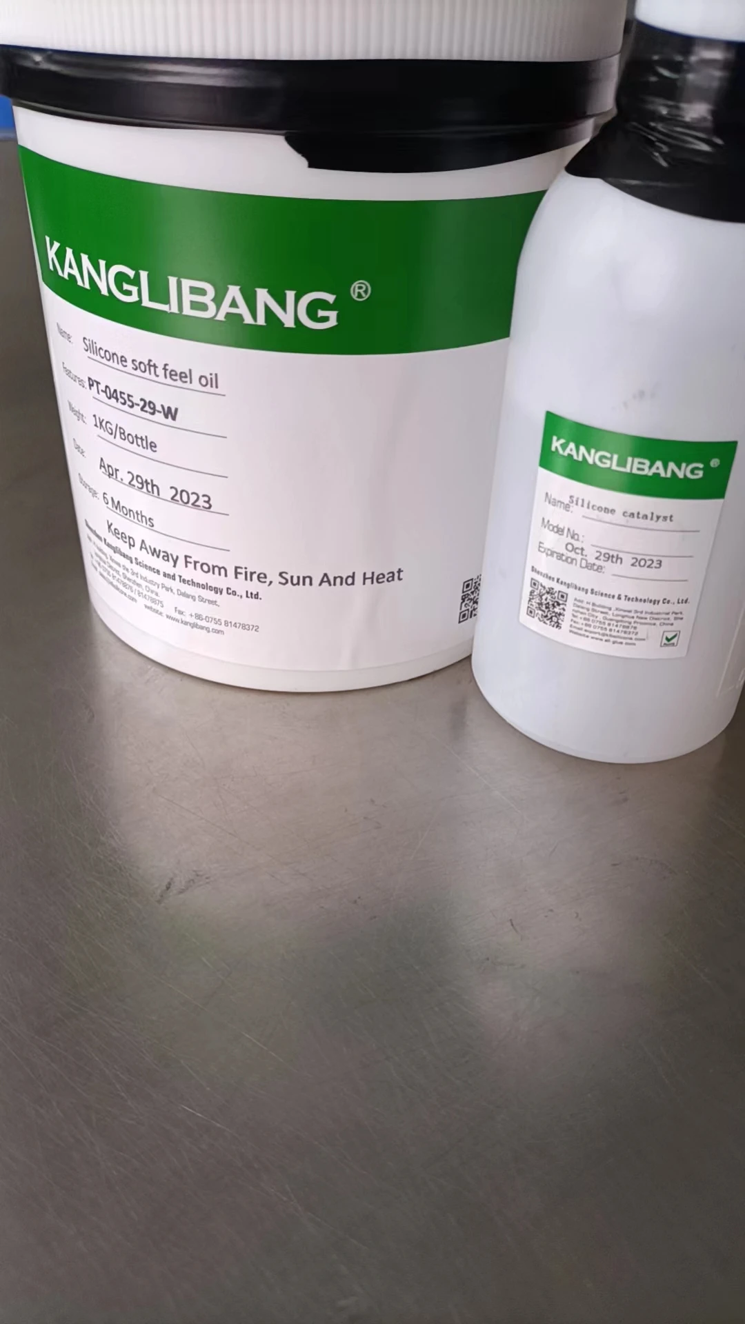 Soft Touch Feel Oil Coating for Silicone Rubber Surface Using Like Bracelet Silicone belt 0