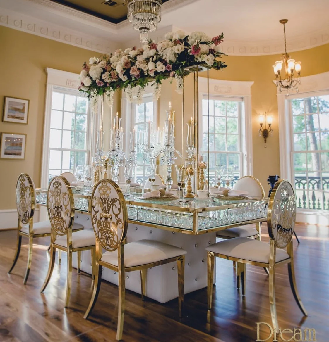 Wholesale Luxury Gold Oval Back Design Stackable Wedding Chair for Event