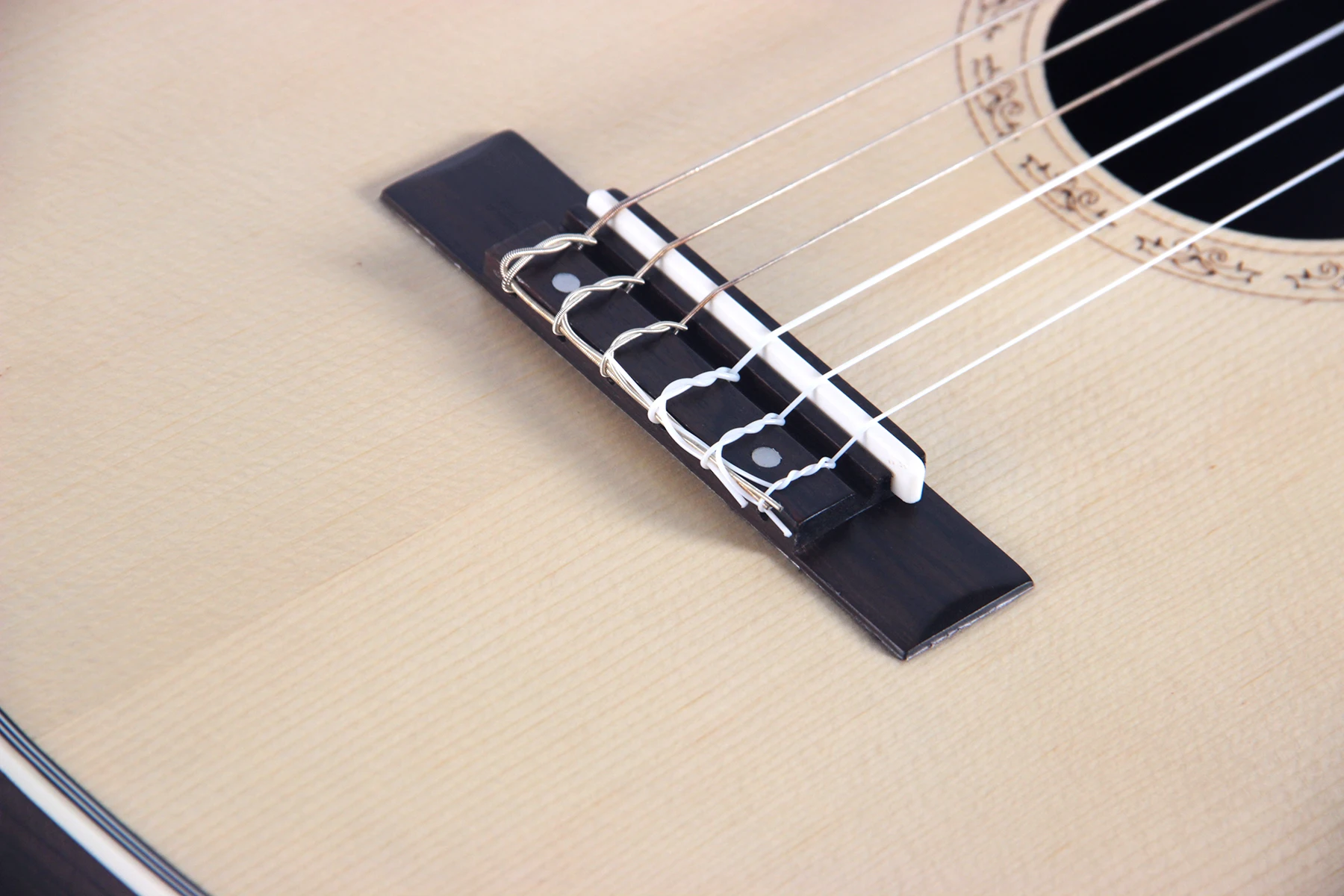 6スチール弦スプルーストップバブソンギレレバリトンウクレレ30