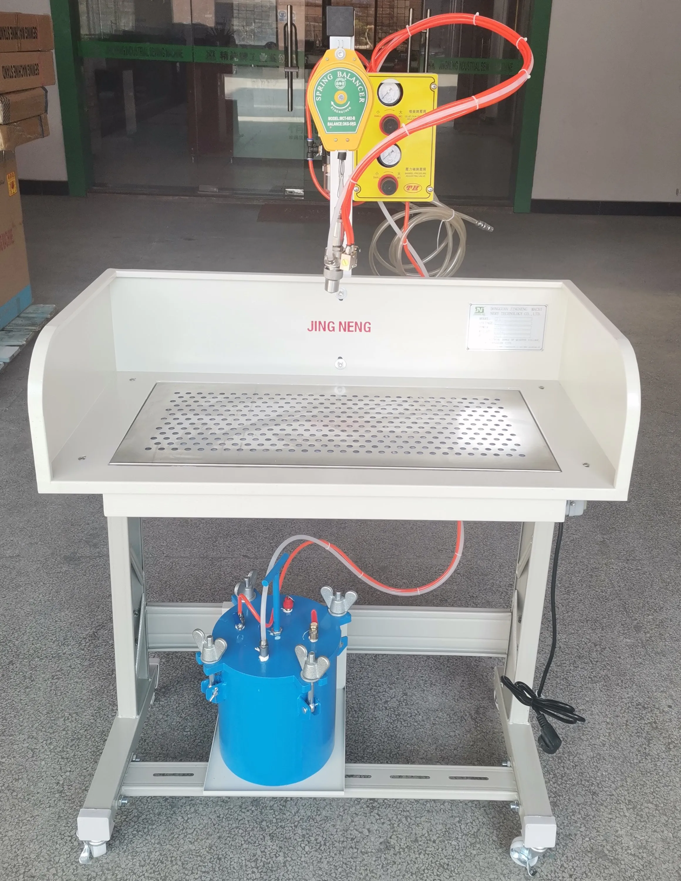Water Base Glue Spraying Machine Leather Belt Cementing Machine