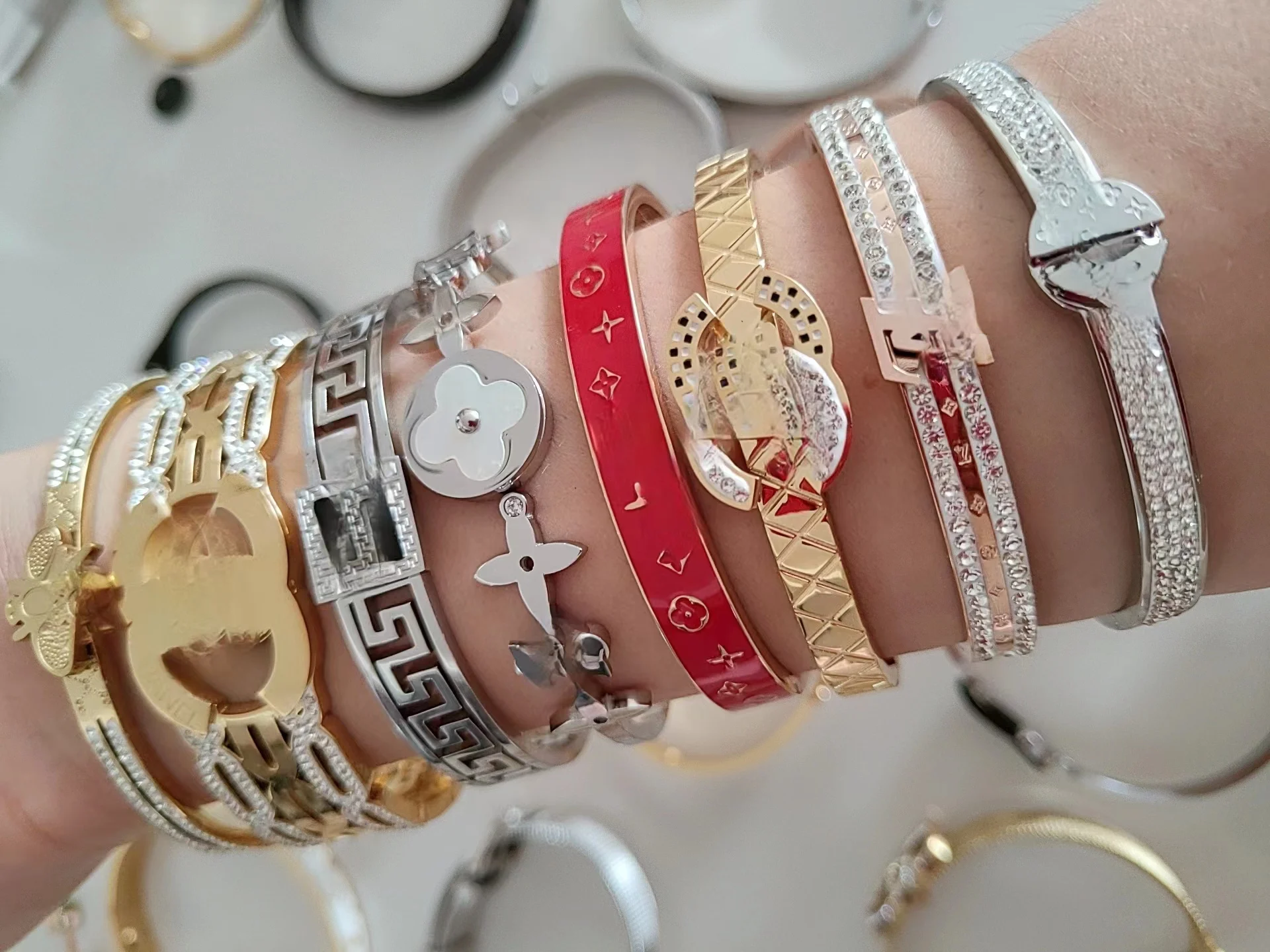 Wholesale High Quality 18k Gold Plated Designer Inspired Jewelry Famous