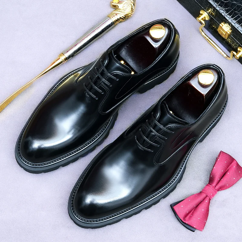 Elegant Derby Dress Shoes for Men - Soft Leather Brogue Design