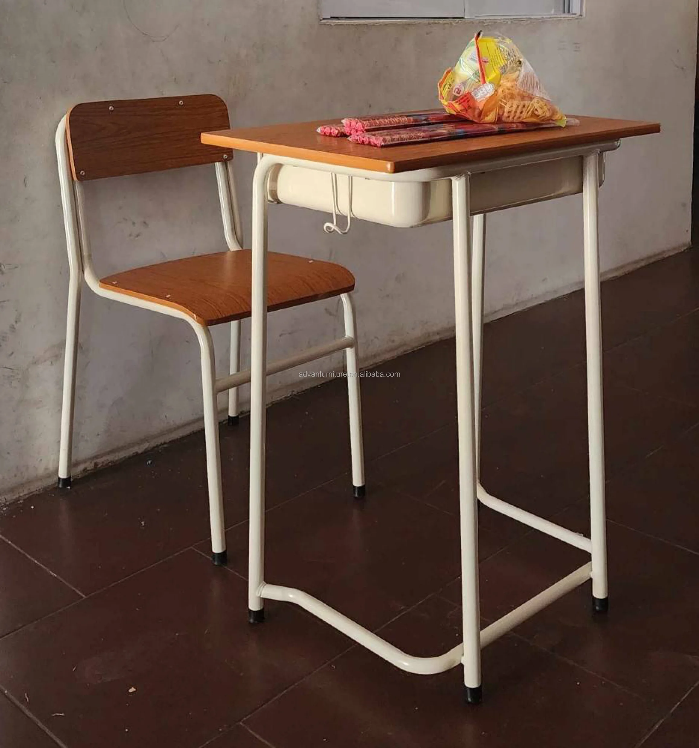 Cheap School Chairs and Desk Set Kids School Furniture Comfortable and Wooden Single Table and Chair Cover