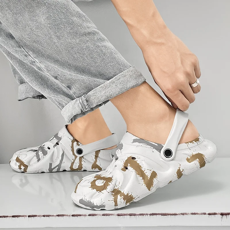 Мужские сандалии для сада и пляжа J & H, модные оригинальные босоножки из ЭВА с прорезями, обувь для дома и отдыха на открытом воздухе, Кроксы, клоги, летняя обувь