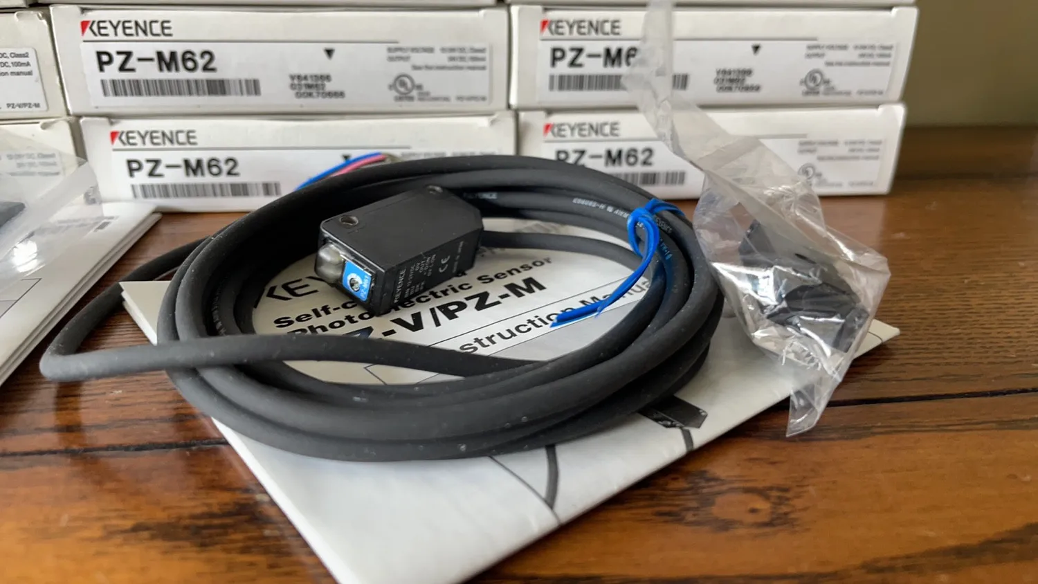 キーエンス PZ-M71 PZ-M72 PZ-M73 PZ-M75 NPN光電反射型センサ