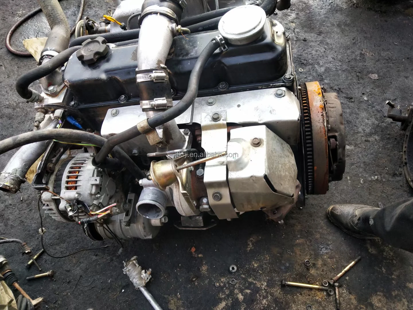 Complete Used Qd32 Engine With Manual Gearbox With Turbo Diesel Engine