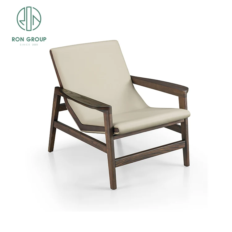 resort style beach lounge chairs