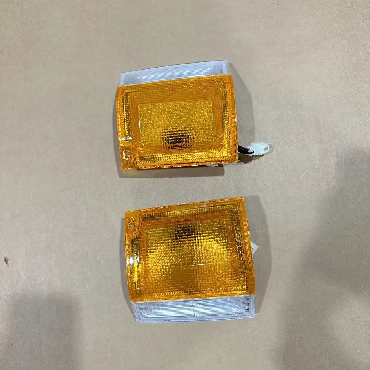 Toyot  Liteace Truck Corner Lamp ,year 1987-1995