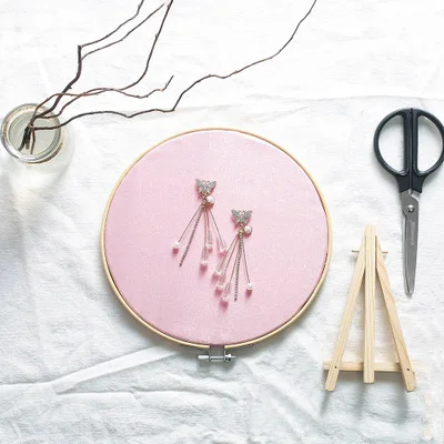 Настенная подвесная витрина для ювелирных изделий тарелка ожерелья цепи кольца сережек Бамбуковая стойка круглый держатель подставка-Органайзер