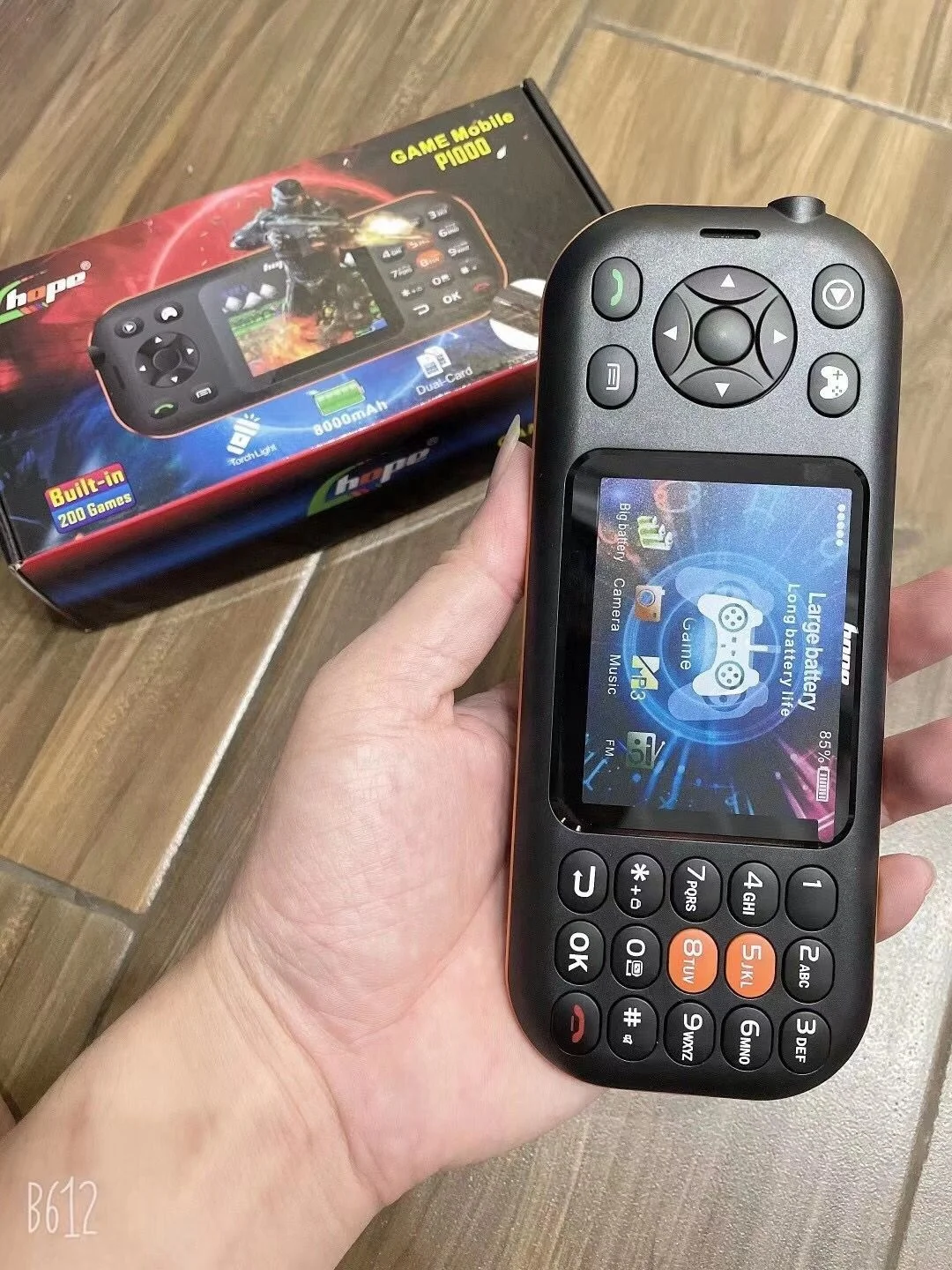 P1000 2.8 Inch Display 200 Games GSM Keypad Gaming Mobile Phone