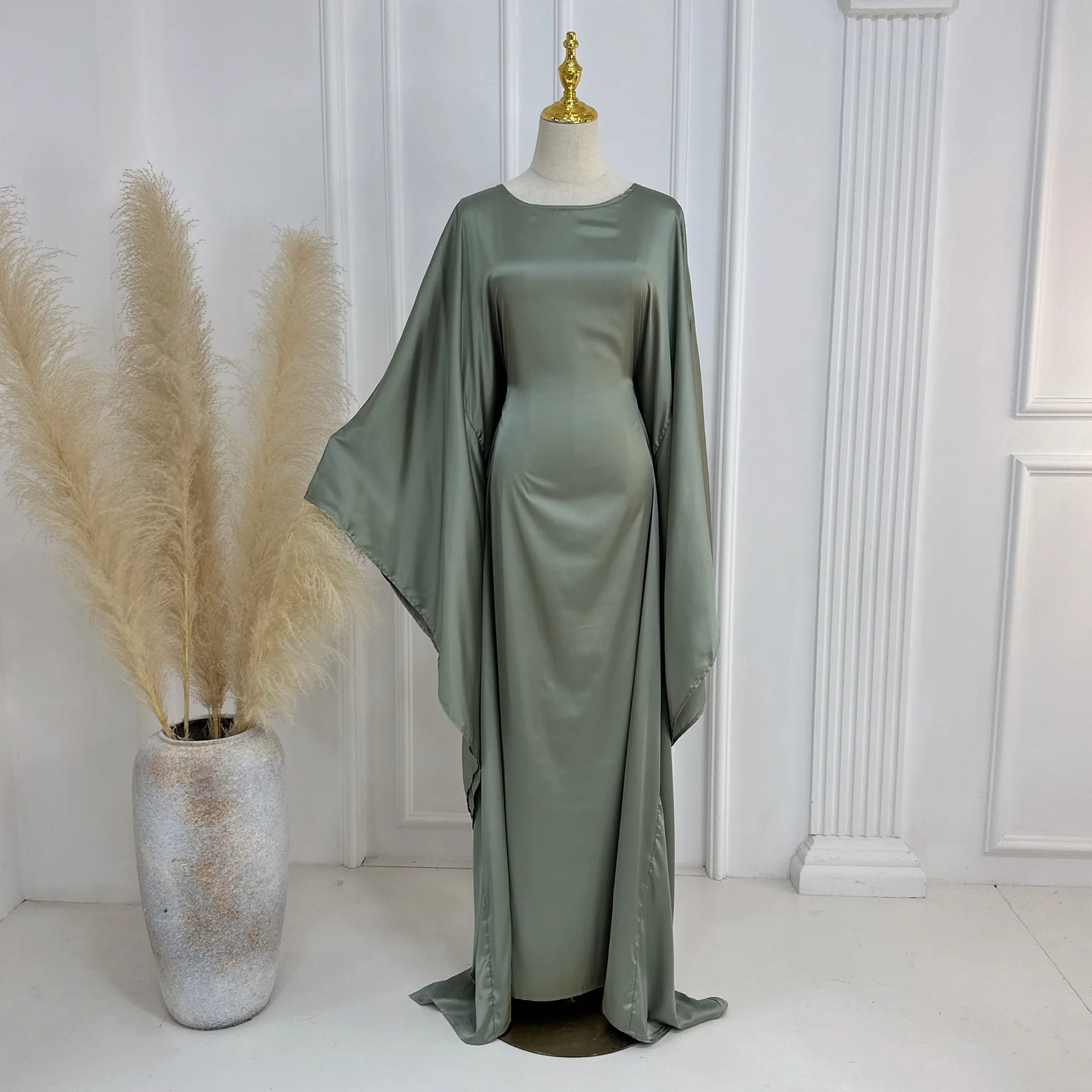 Plain Modesty Long Dress - Simple Muslim Women's Daily Clothes