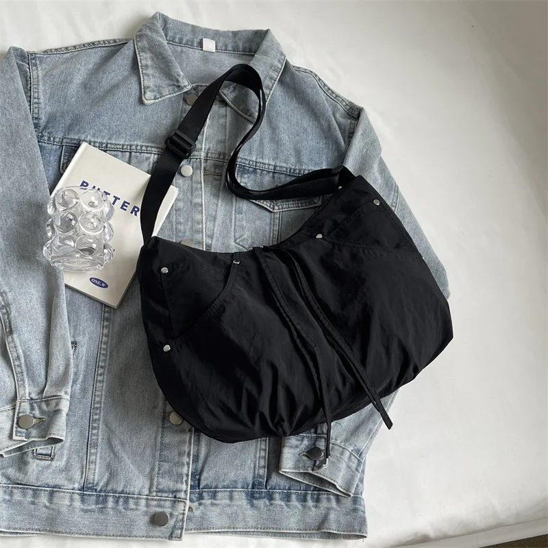Casual Fur Dumpling Bag Textured Folds Large Capacity Crossbody Bag Women Zipper 2026 Winter New Model School Commuting Fashion