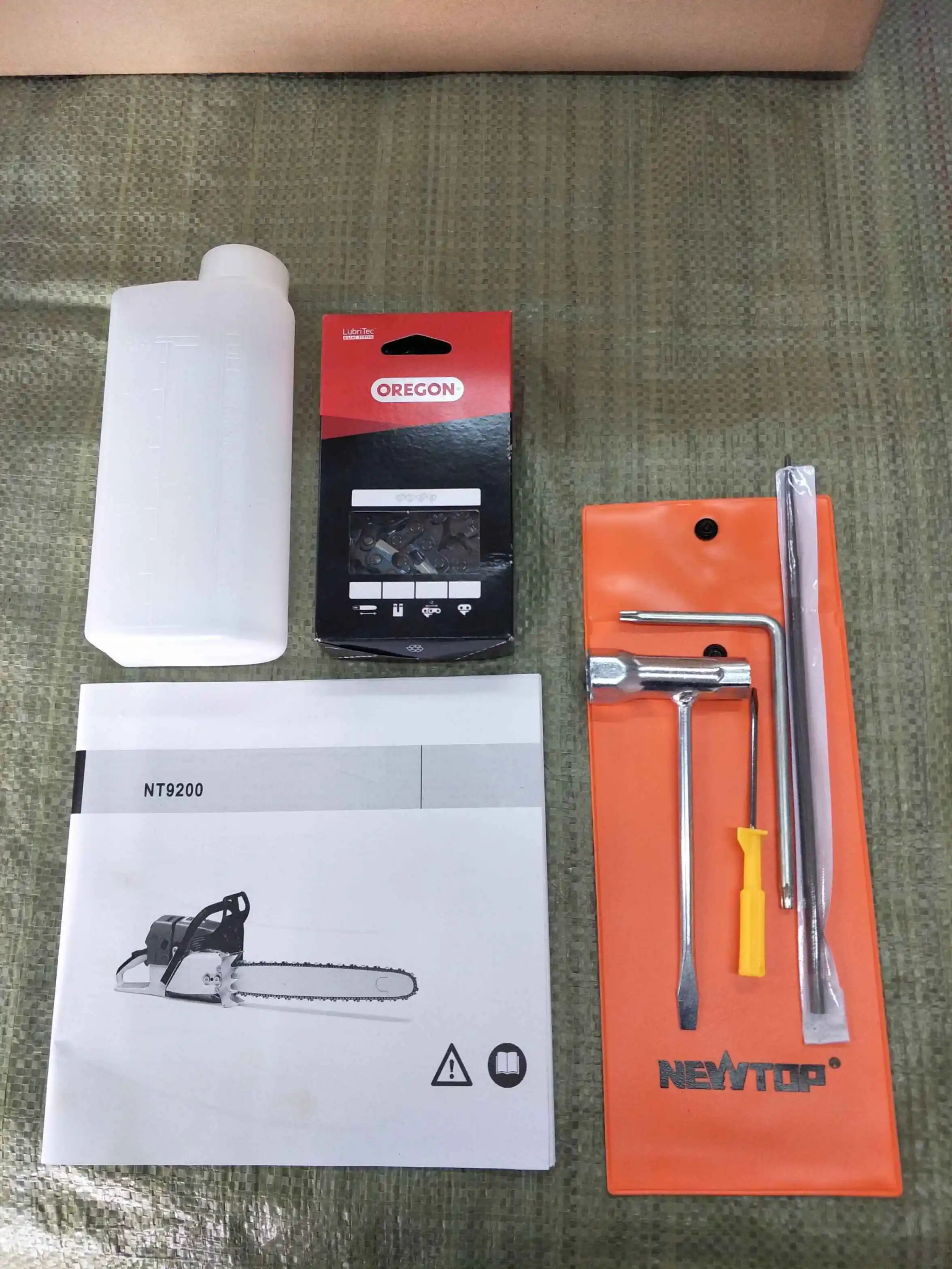 NT 9200 MS660 Hand Chain Saw - 92cc Wood Cutting Tool for