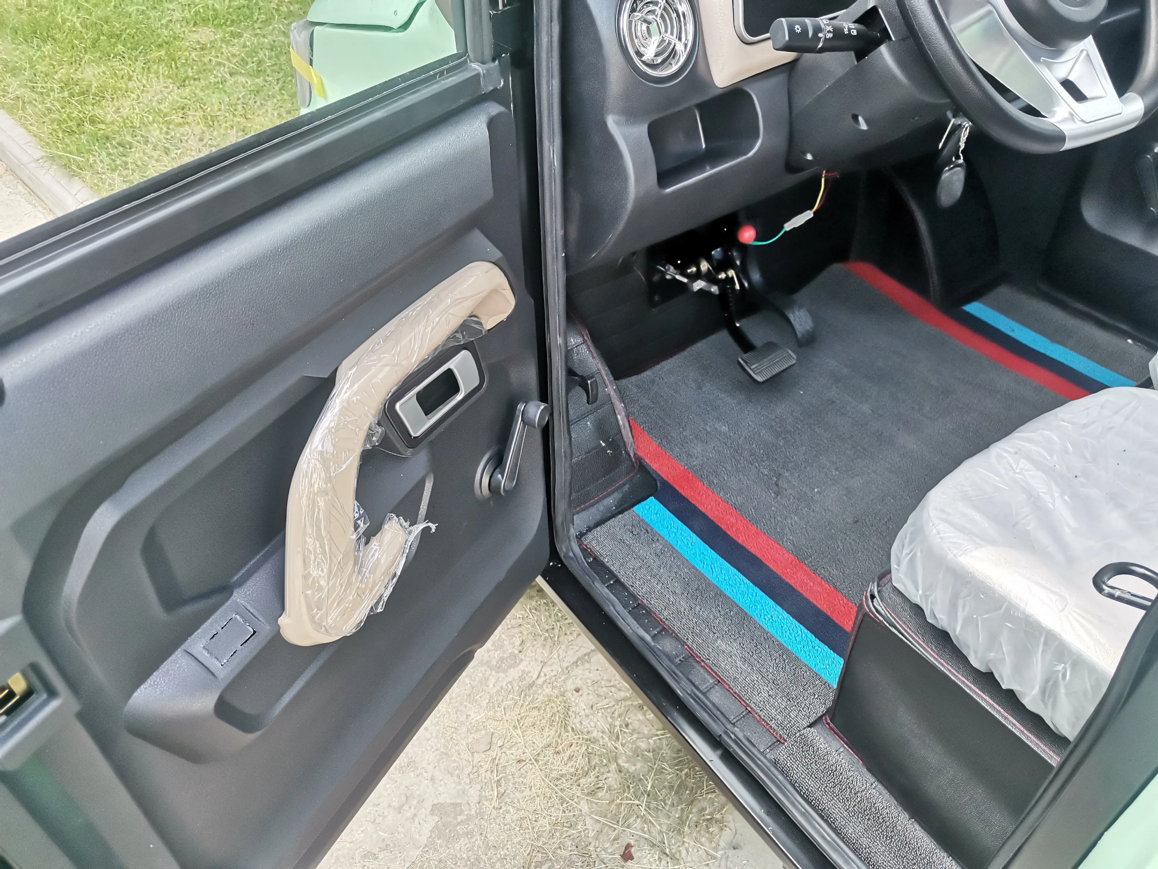 Низкая стоимость coche electrico китайские взрослые две двери 4 сиденья carro electrico Мини авто электрический автомобиль без водительских прав