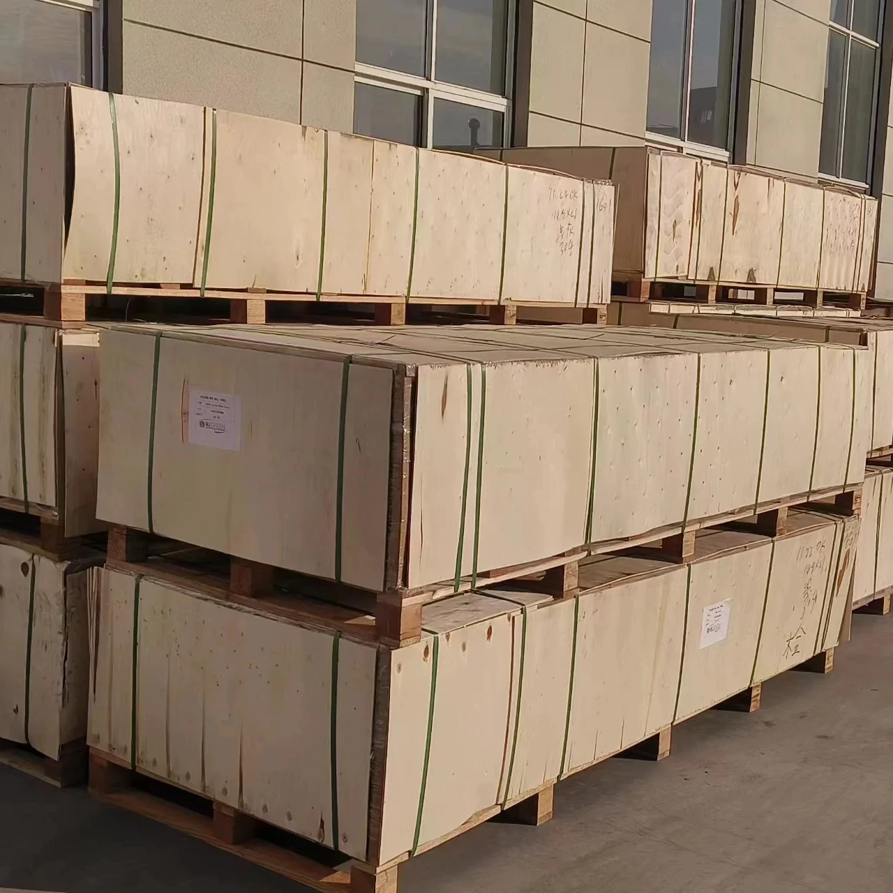 Customized Color Modern WPC PE Wooden Wall Panel Board for Outdoor Wall Decoration
