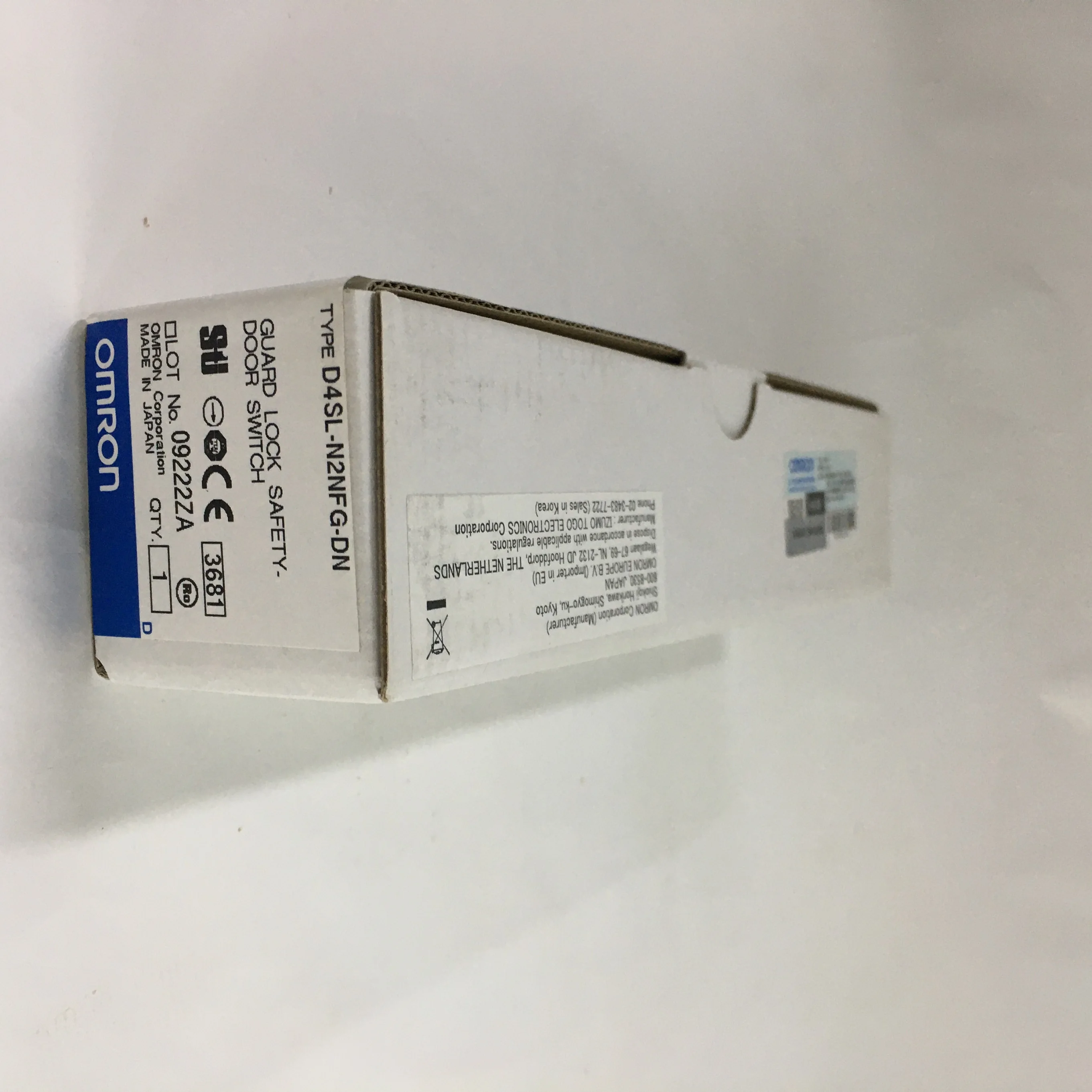 Omron Safety guard lock door switch D4SL-N2NFG-DN Omron Safety guard lock door switch D4SL-N2NFG-DN