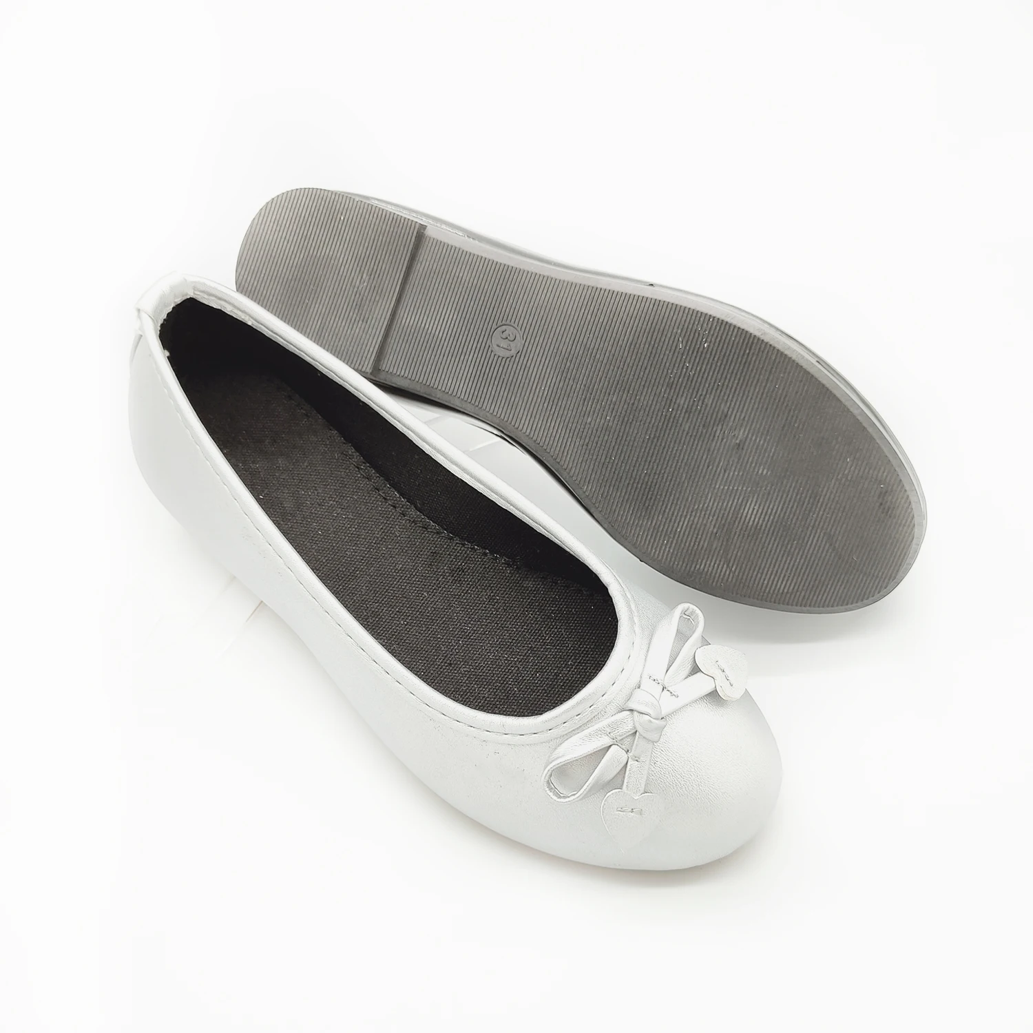 Новые стильные милые элегантные детские танцевальные туфли с бантом, туфли-лодочки из искусственной кожи для девочек, повседневная обувь без шнуровки